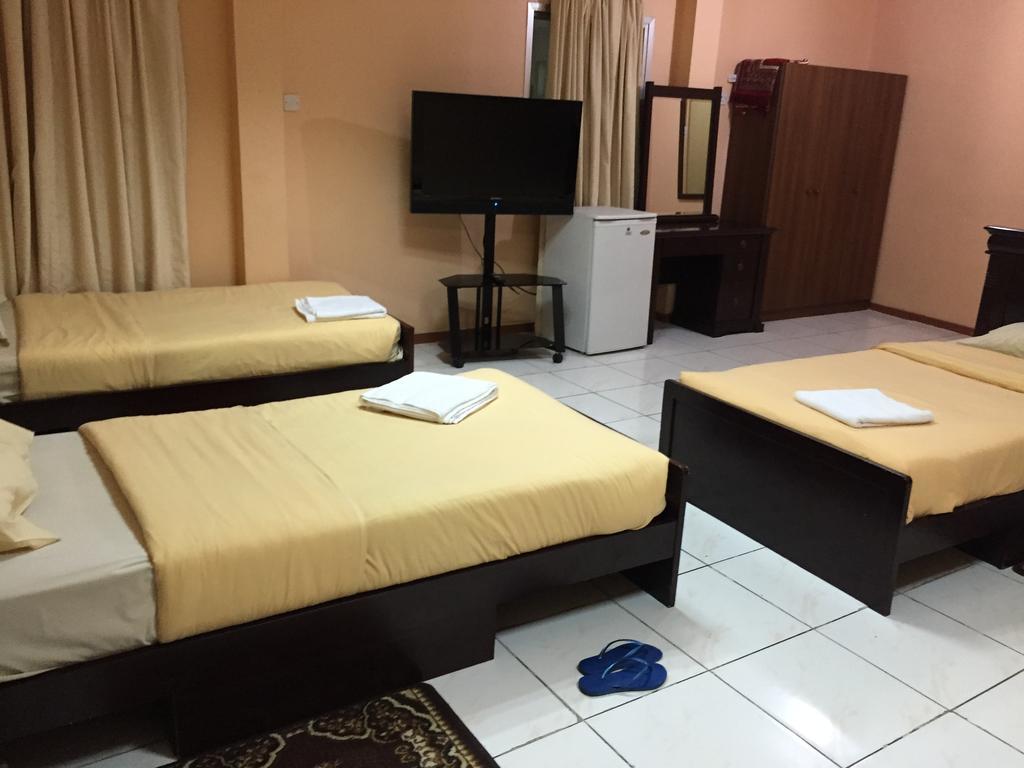 Emirates Hotel Dubai Room photo