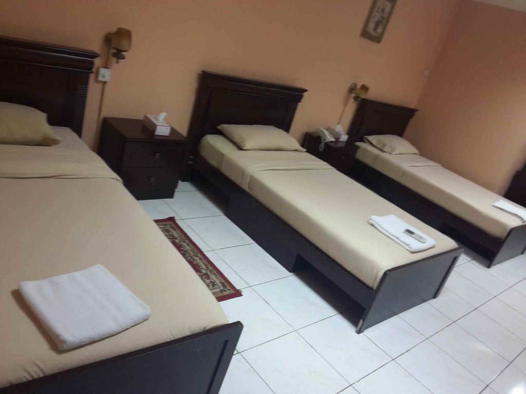 Emirates Hotel Dubai Room photo