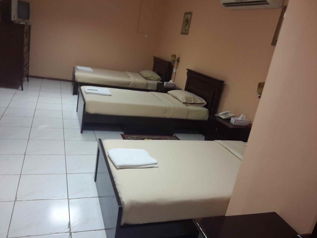 Emirates Hotel Dubai Room photo