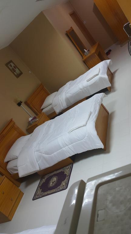 Emirates Hotel Dubai Room photo